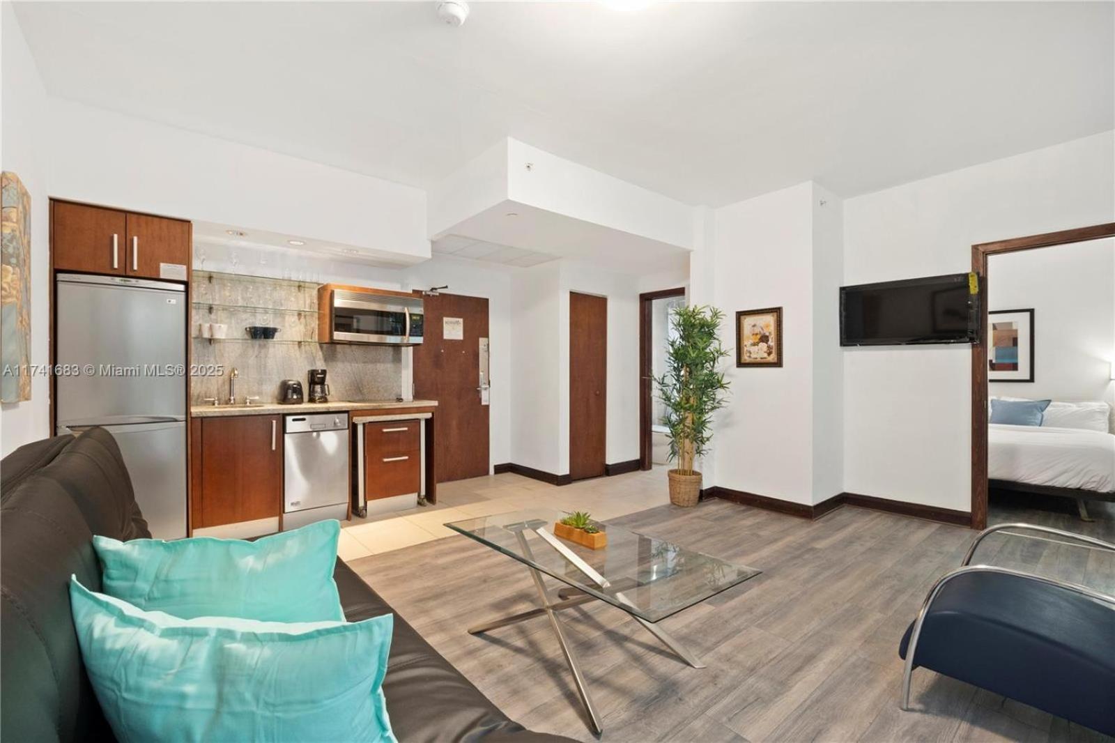 Strand Ocean Drive Suites Aparthotel Miami Beach